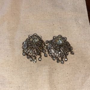 Beautiful vintage clip on earrings!